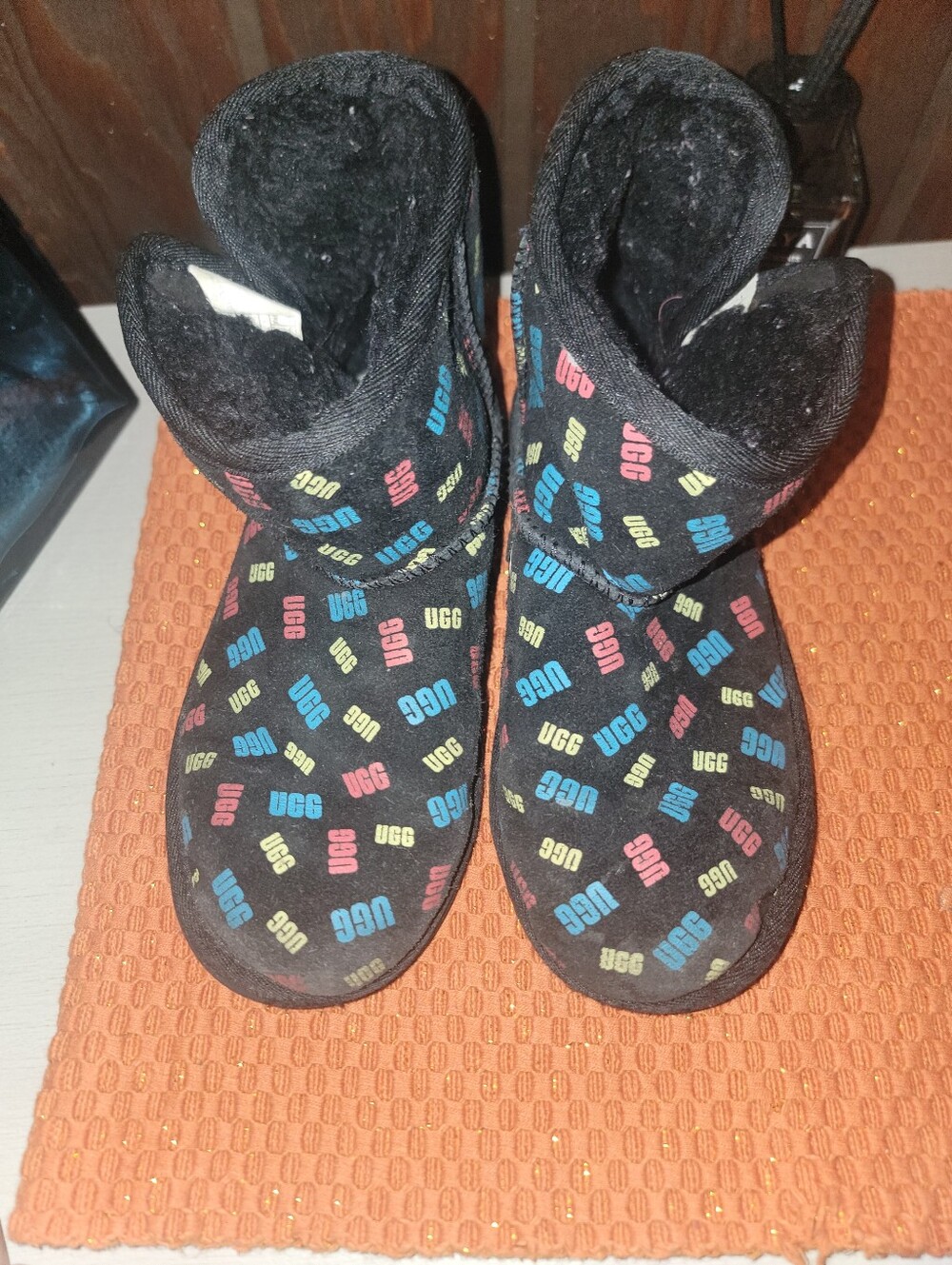Girl's ugg boots